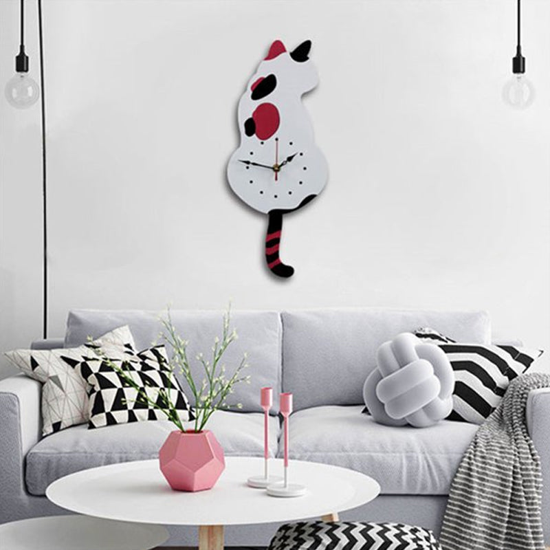 Wanduhr im Katzen-Design - Kreative Katzen-Pendeluhr - Dekorative Uhr für Wohnzimmer oder Kinderzimmer - Schwarz und Weiß