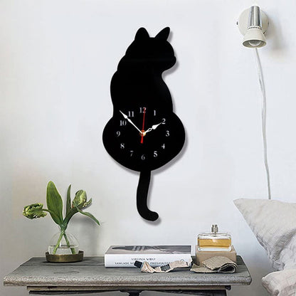 Wanduhr im Katzen-Design - Kreative Katzen-Pendeluhr - Dekorative Uhr für Wohnzimmer oder Kinderzimmer - Schwarz und Weiß